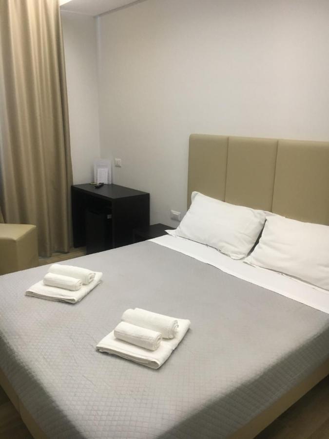 Hotel Saxon Rimini Bagian luar foto