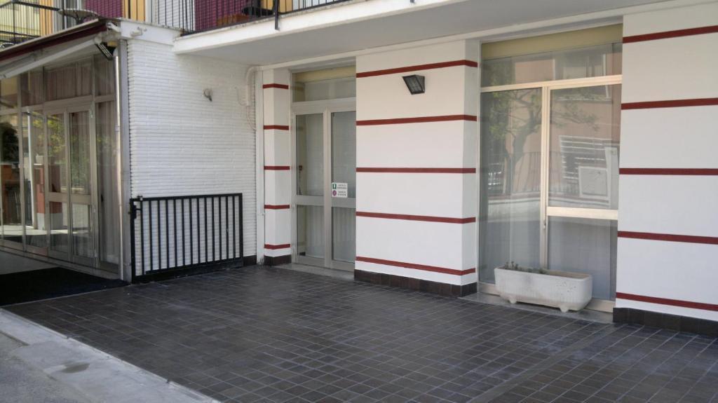 Hotel Saxon Rimini Bagian luar foto