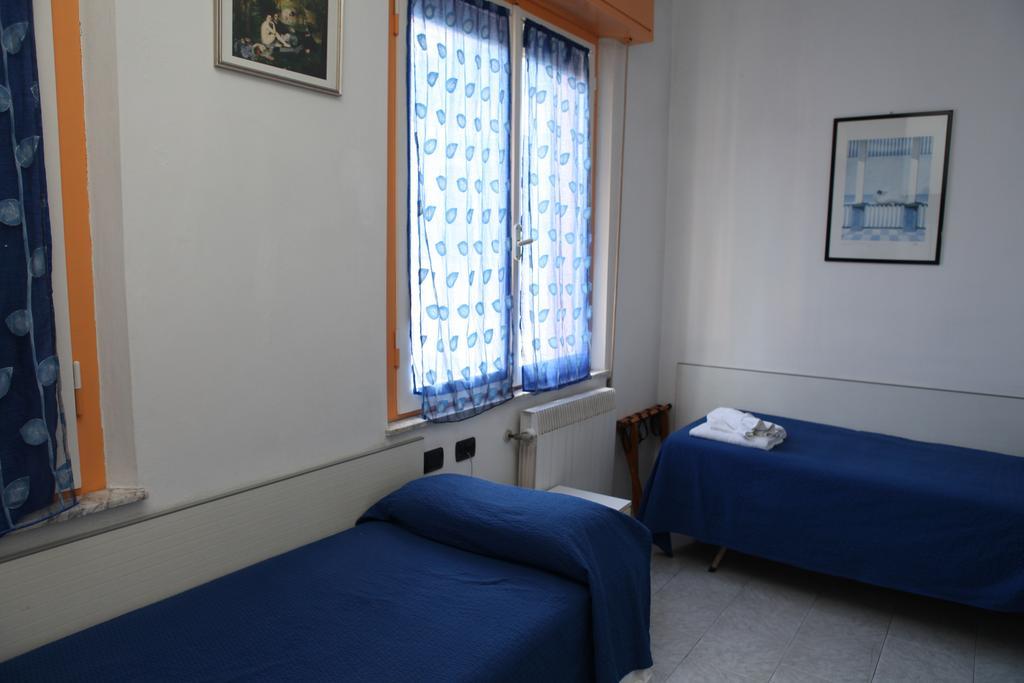 Hotel Saxon Rimini Bagian luar foto