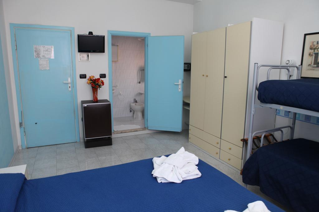 Hotel Saxon Rimini Bagian luar foto