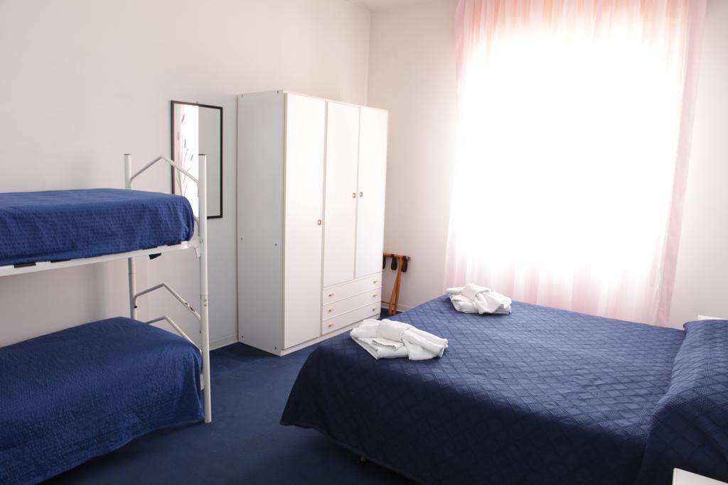 Hotel Saxon Rimini Bagian luar foto
