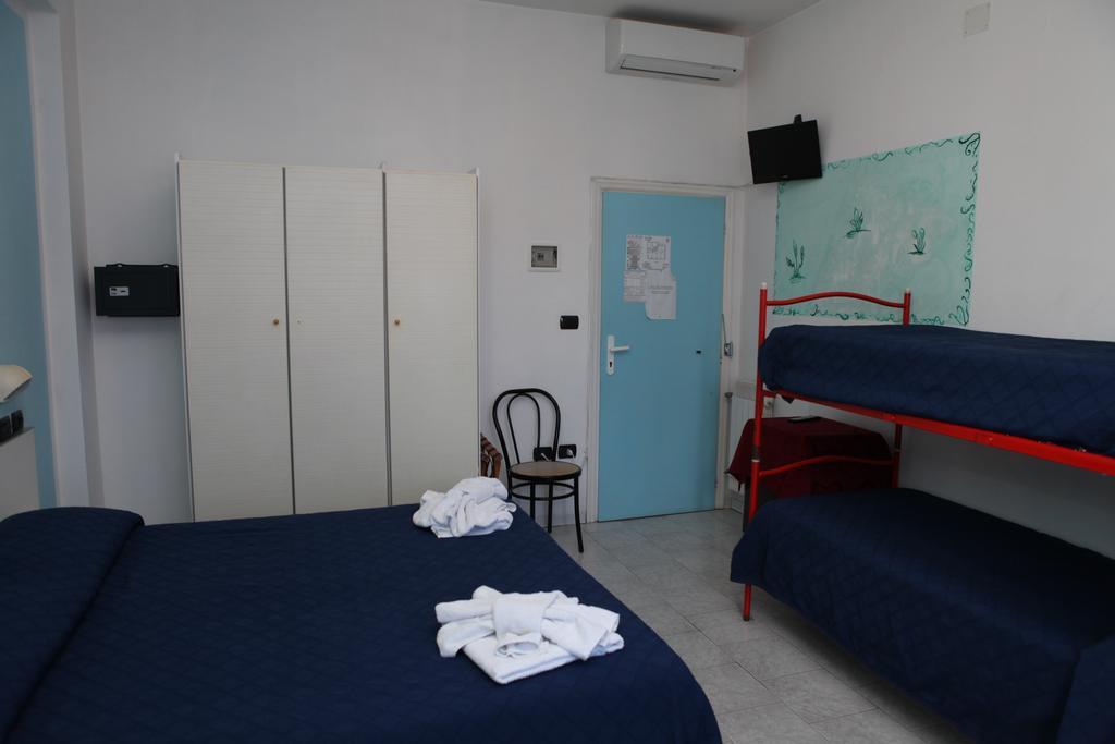 Hotel Saxon Rimini Bagian luar foto