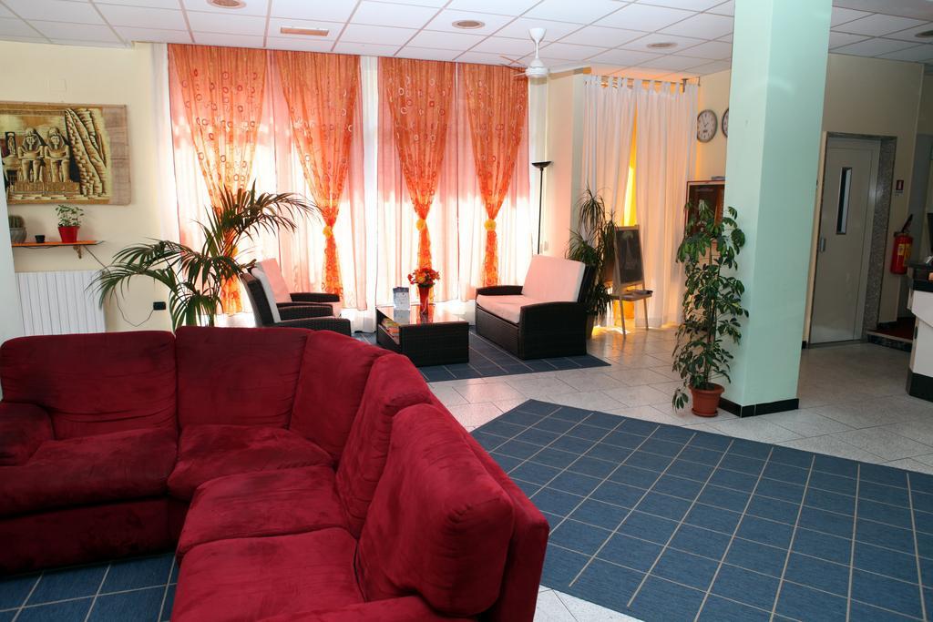 Hotel Saxon Rimini Bagian luar foto