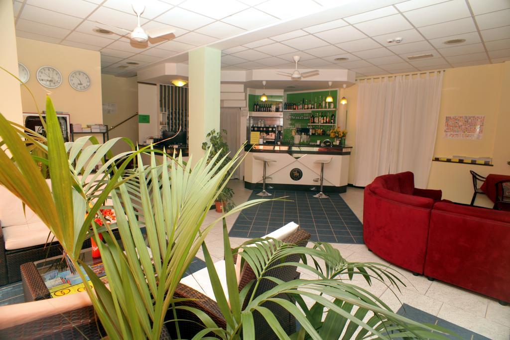 Hotel Saxon Rimini Bagian luar foto